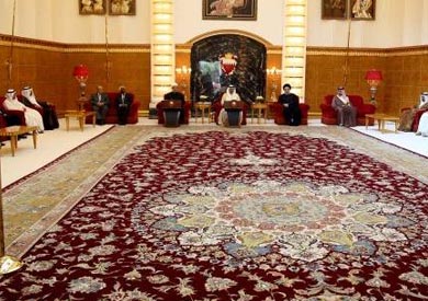 حكماء الشرق والغرب - ارشيفية